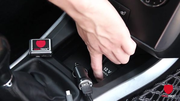 12V KFZ Batterieklemme Clip-on Klemmen Zigarettenanzuender Steckdose  Adaptor Buchse: : Auto & Motorrad